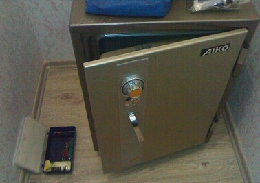 Оперативное вскрытие сейфа